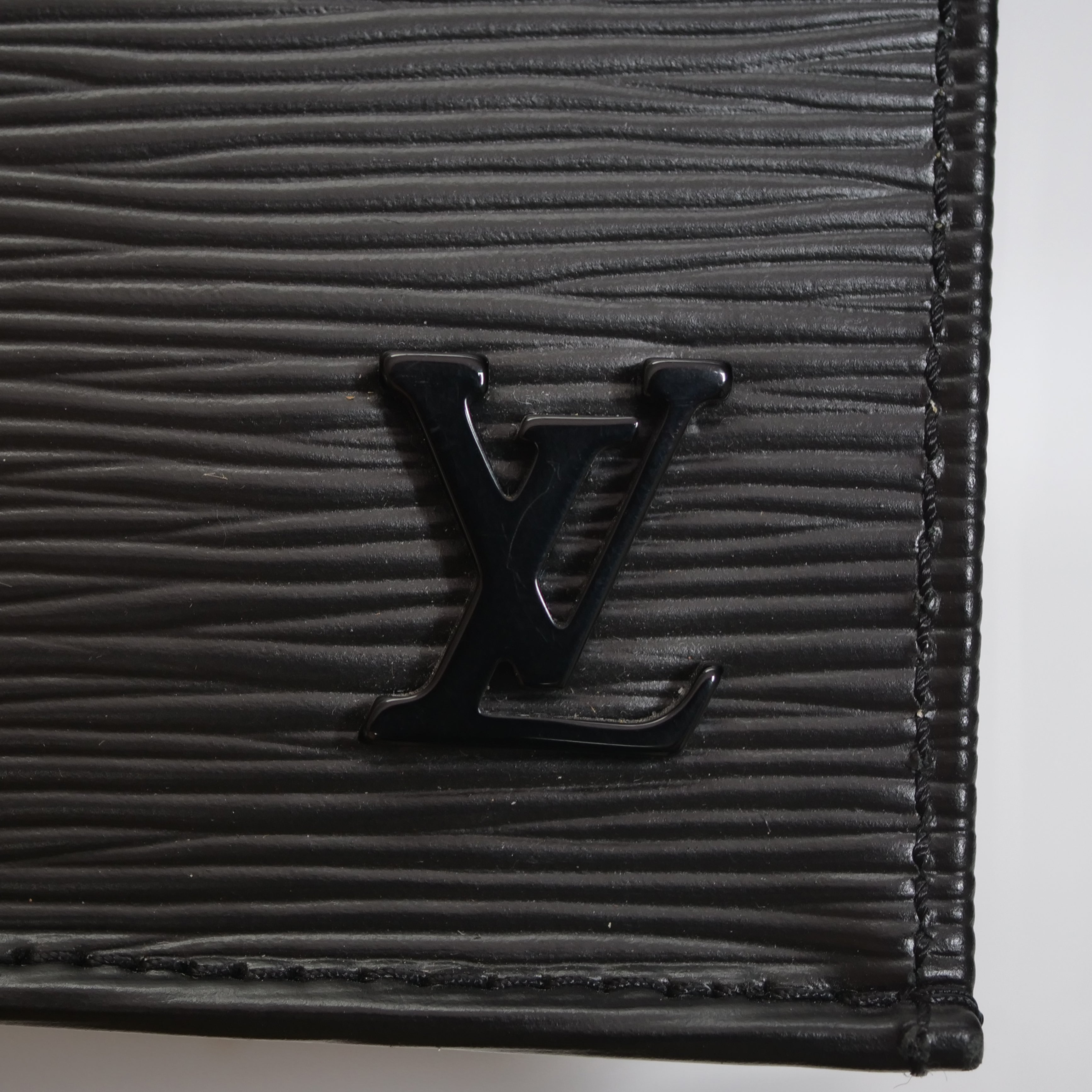 LOUIS VUITTON Petite Sac Plat Epi Leather M69441