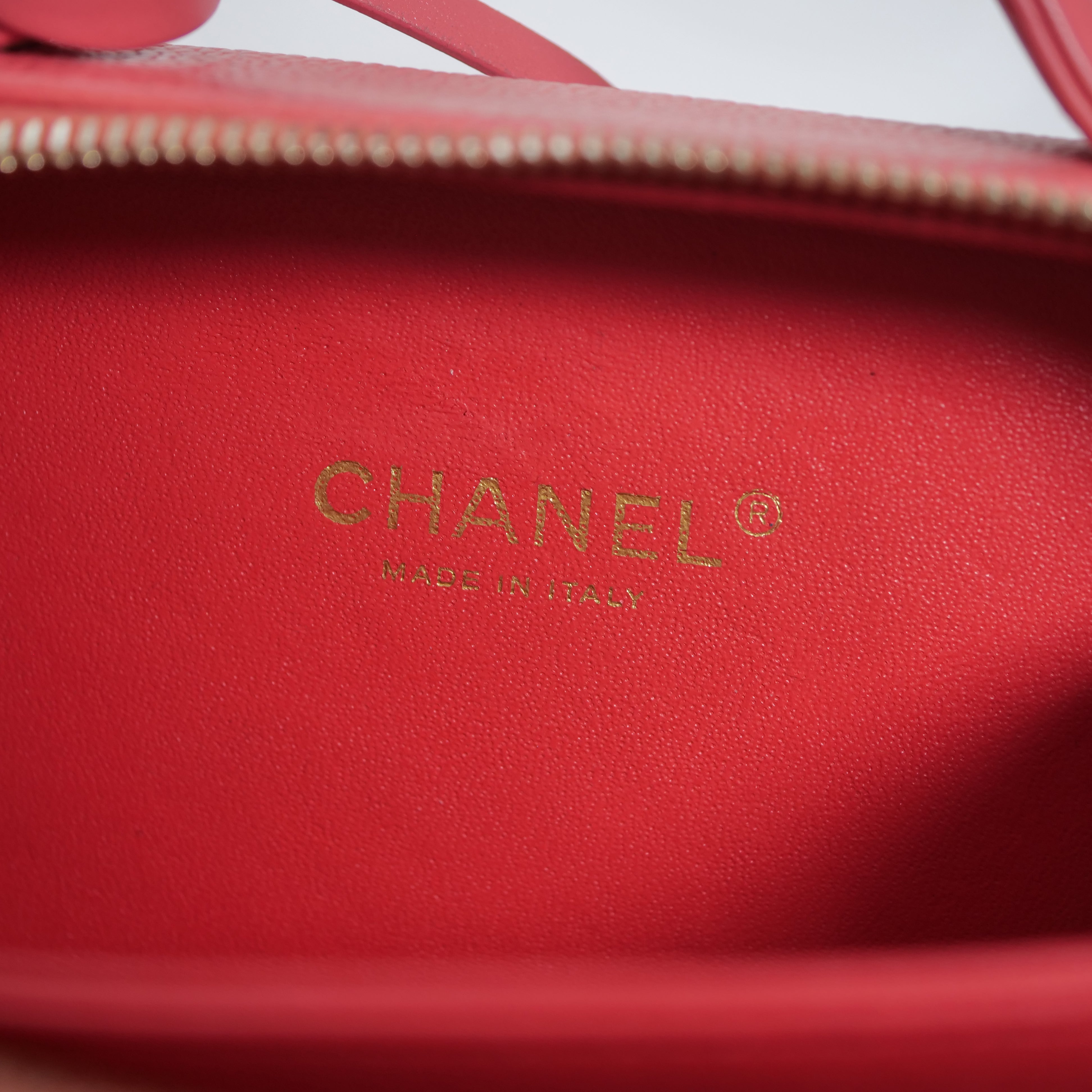 CHANEL CC Filigree Caviar Skin 2Way Bag