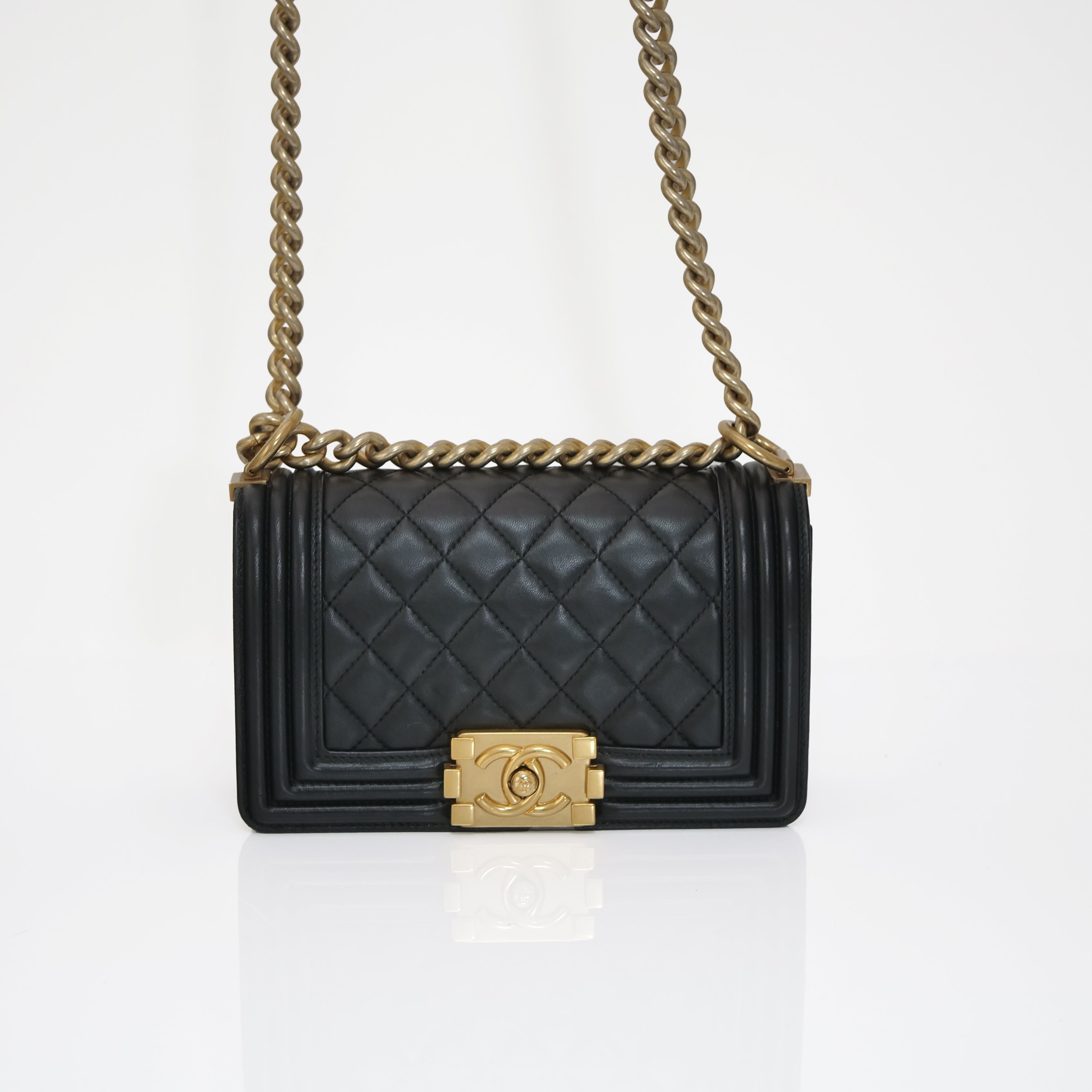 CHANEL シャネル ボーイシャネル スモール ラム チェーンバッグ