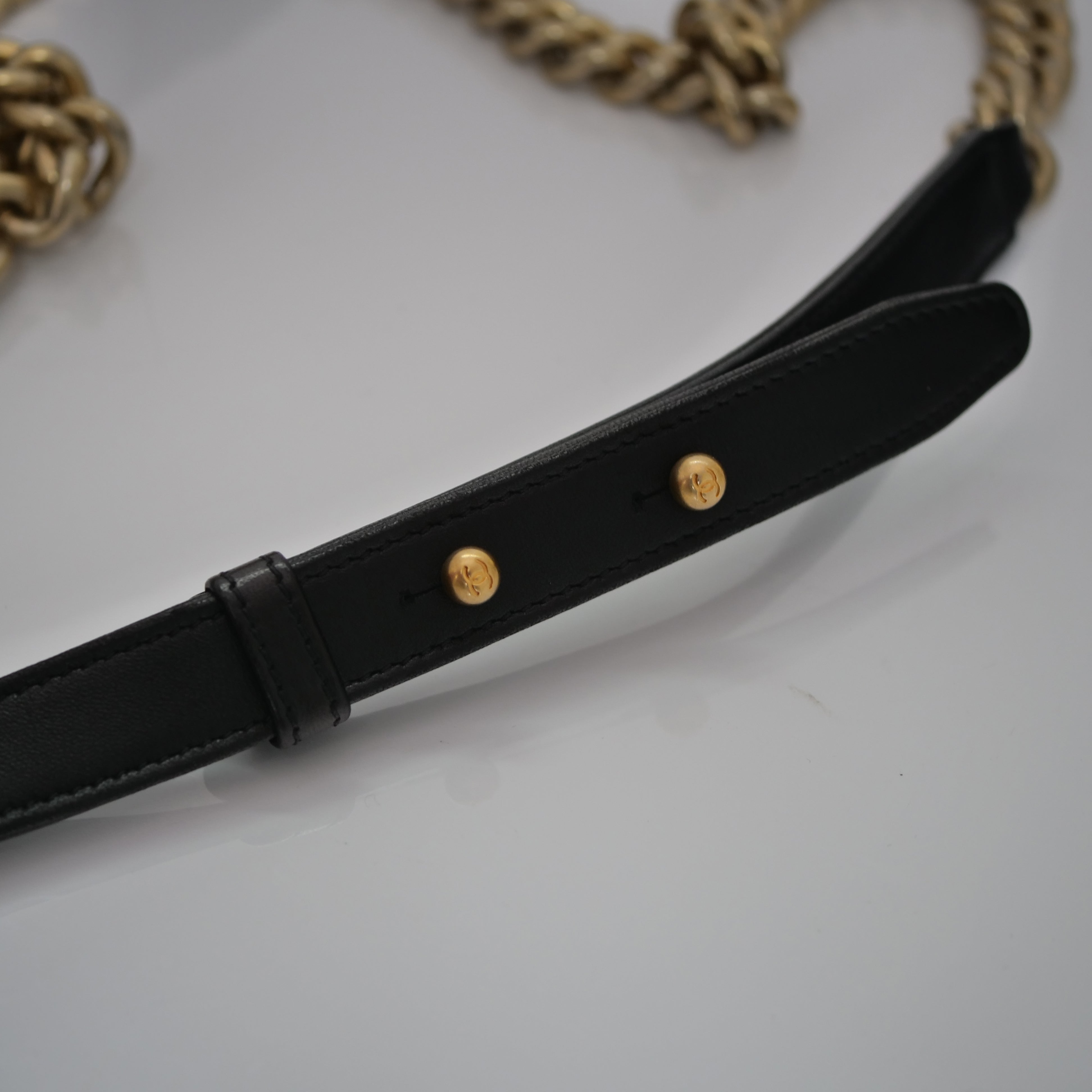 CHANEL シャネル ボーイシャネル スモール ラム チェーンバッグ