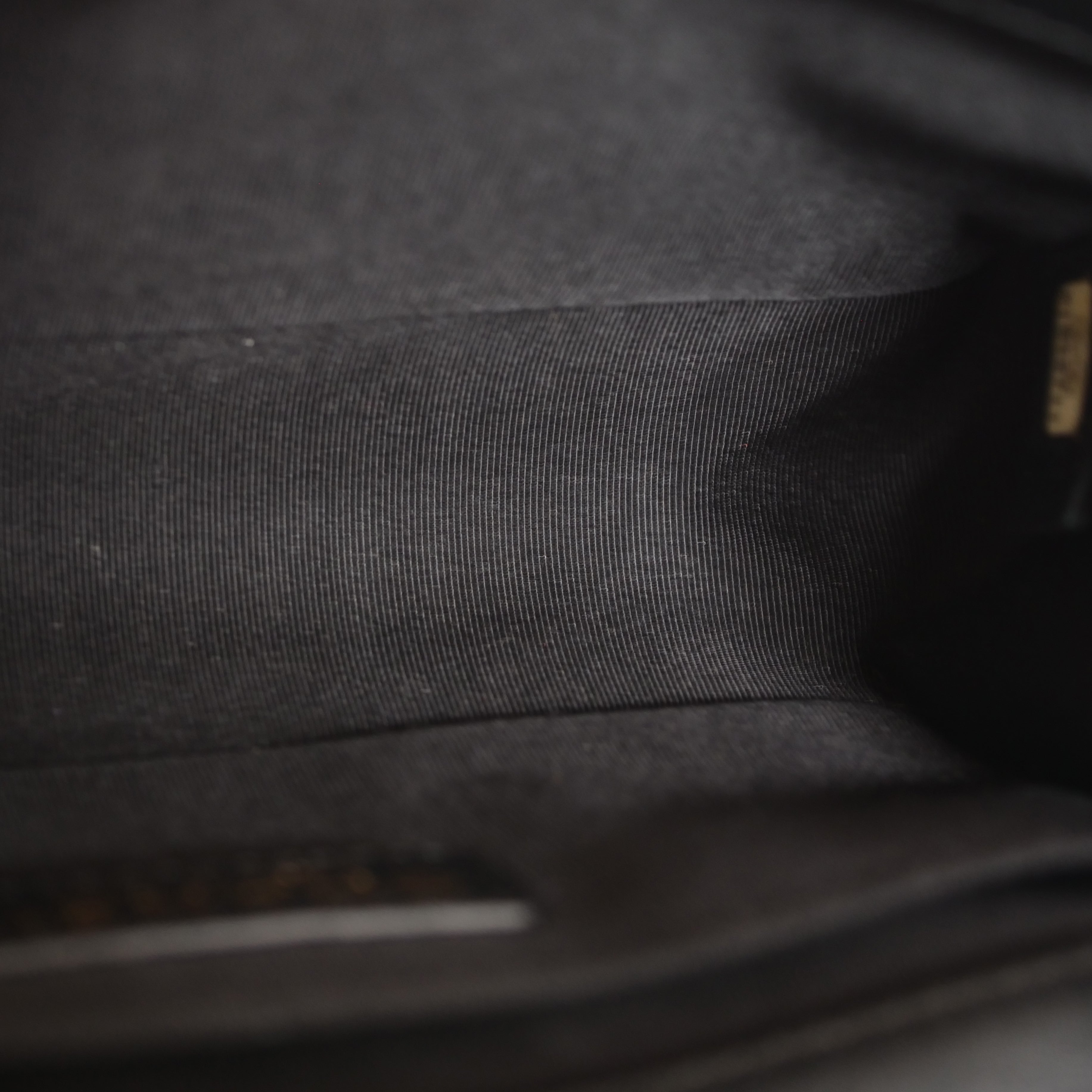 CHANEL シャネル ボーイシャネル スモール ラム チェーンバッグ