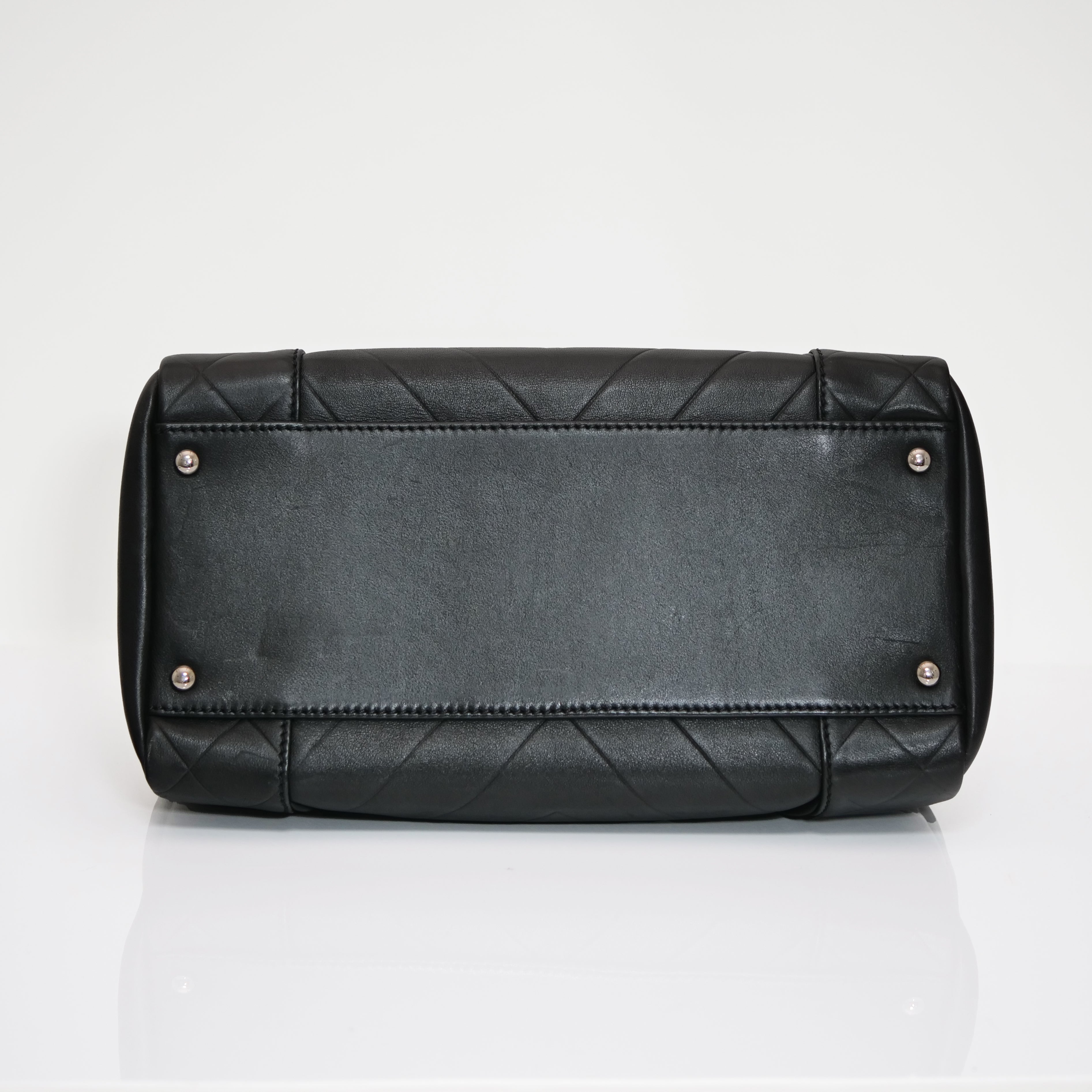 CHANEL V-Stitch Coco Mark Hand Bag