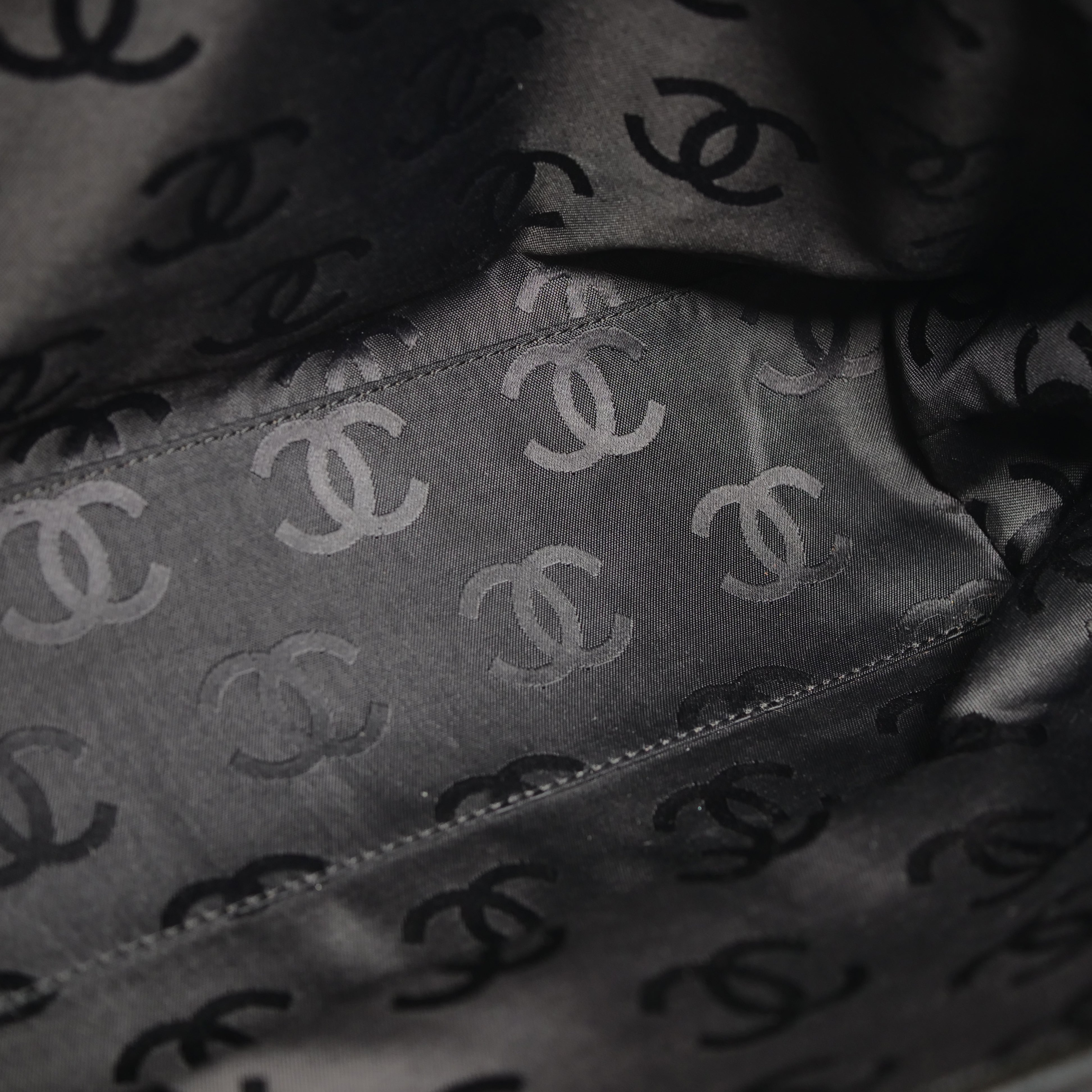 CHANEL Caviar Skin Tote Bag