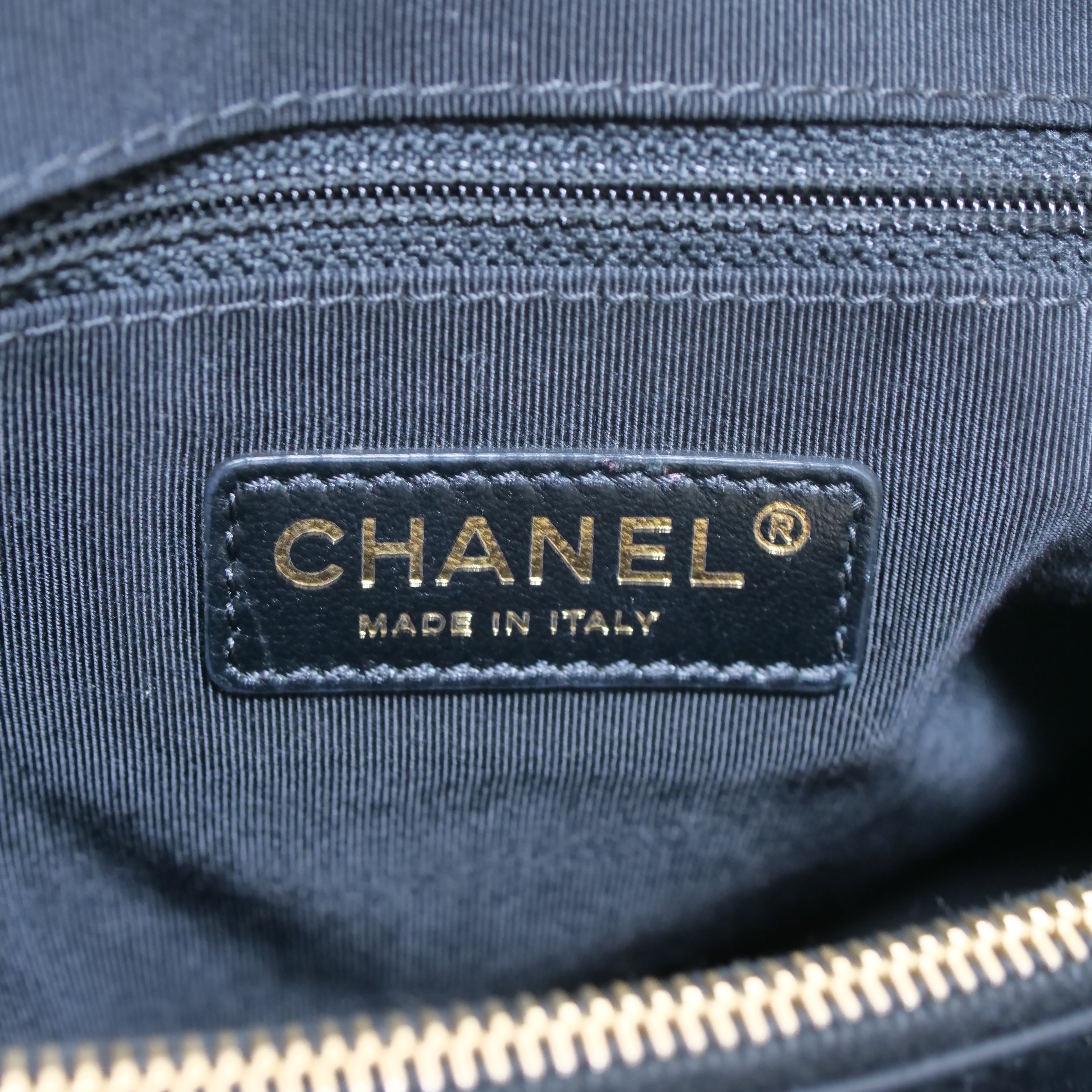 CHANEL Chain Me Tote Bag A50494