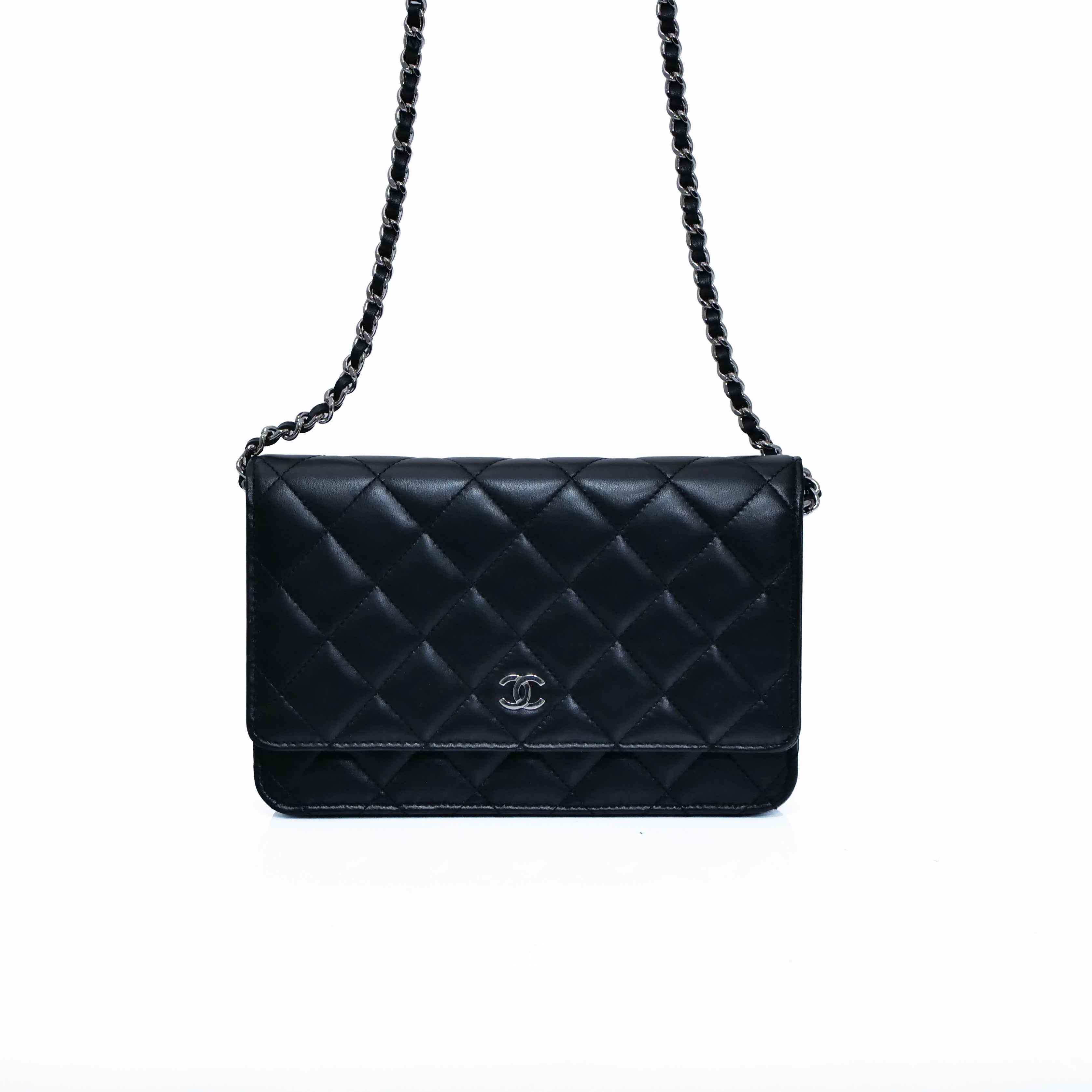 CHANEL Matelassé Chain Wallet Lambskin AP0250