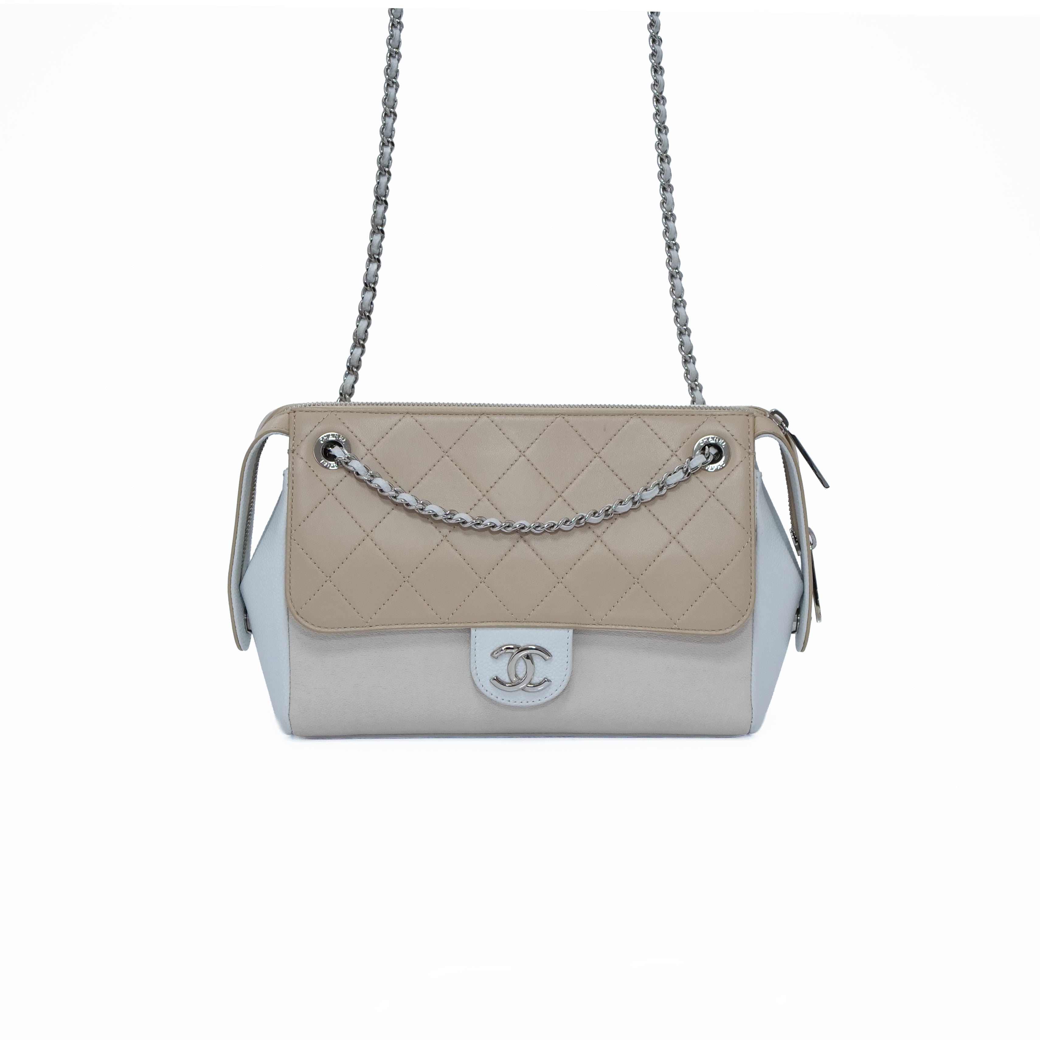 CHANEL Quilted Chain Shoulder Bag Bi-Color
