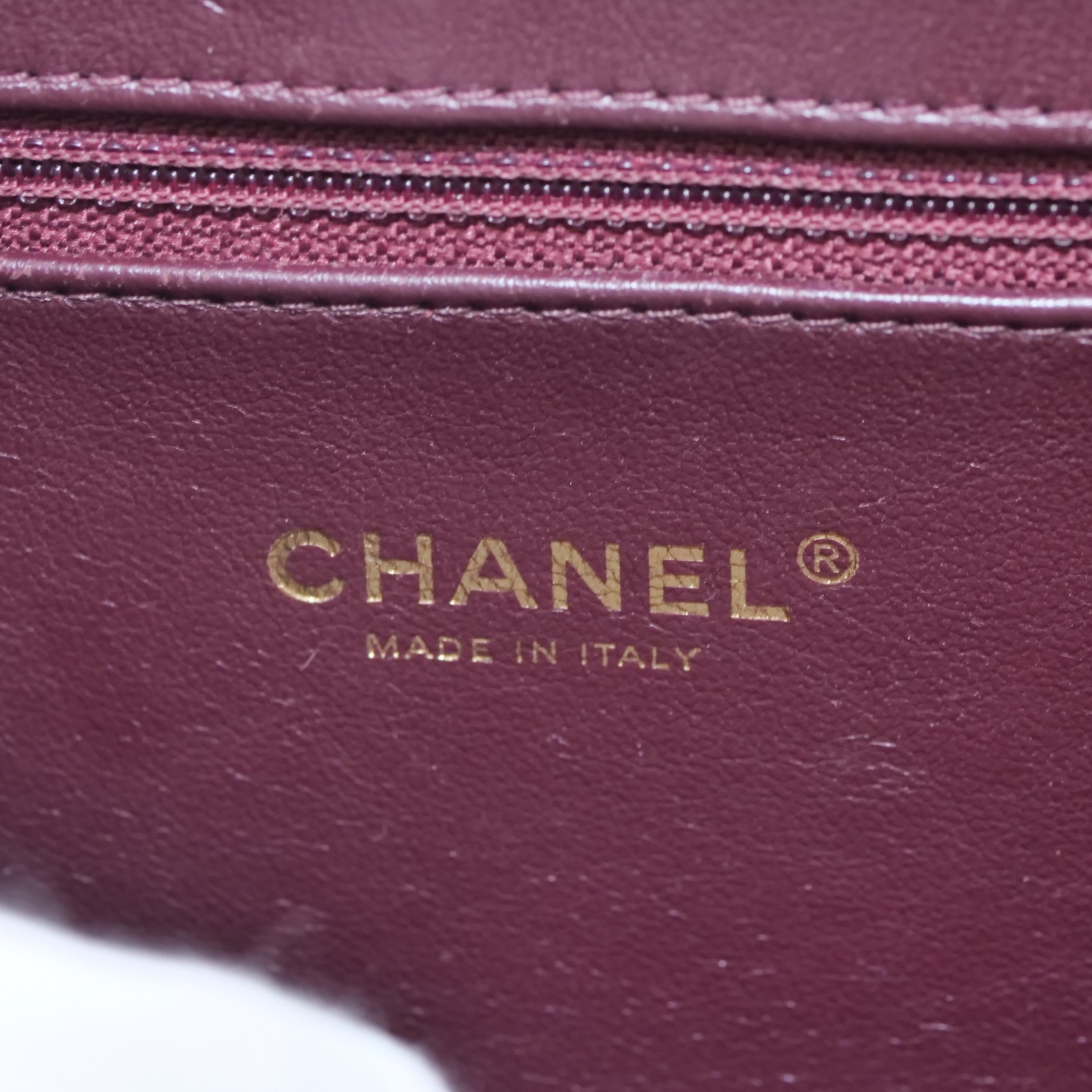 CHANEL Beauty Lock Chain Shoulder Bag