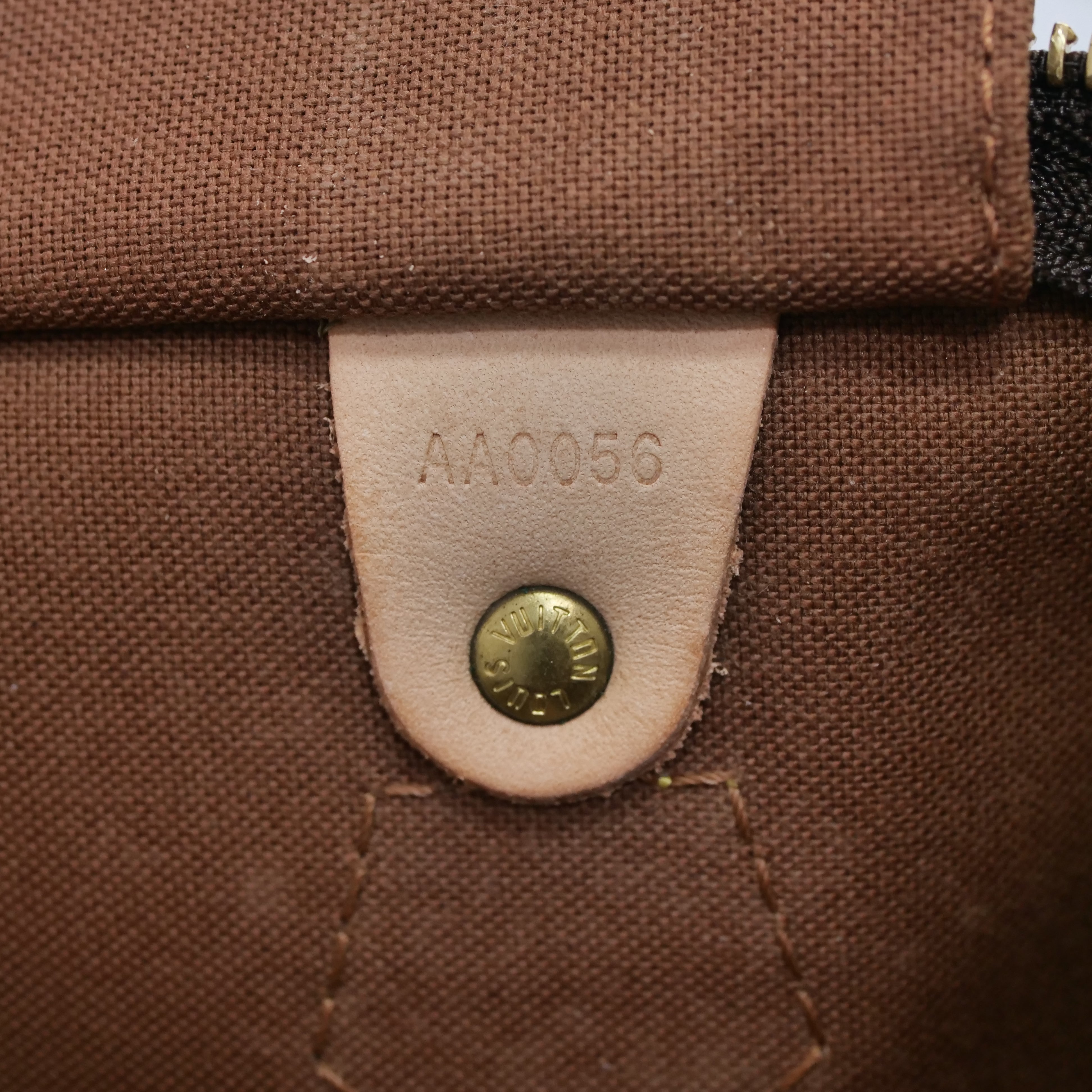 LOUIS VUITTON Monogram Speedy 40 Hand Bag