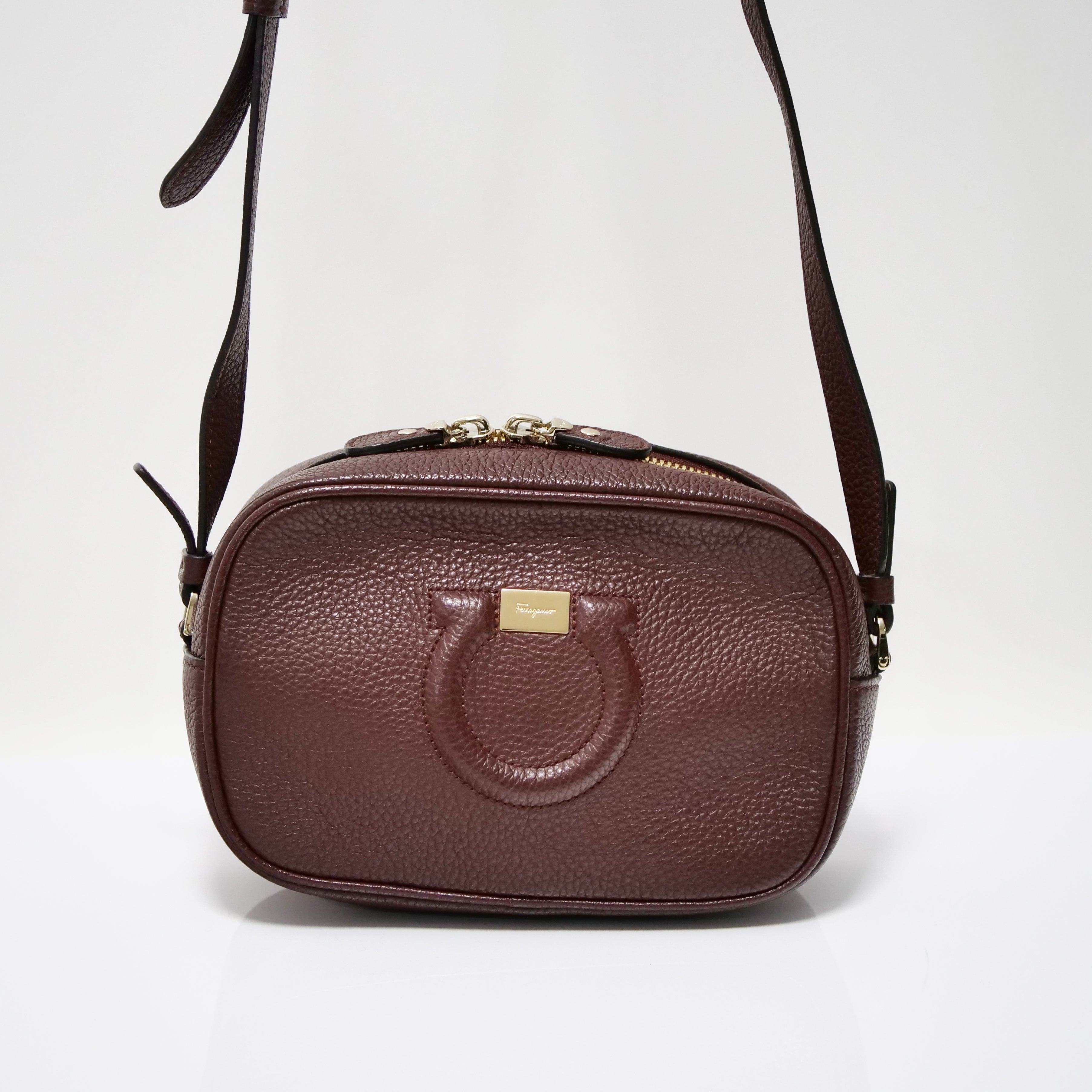 Salvatore Ferragamo フェラガモ ガンチョシティ ショルダーバッグ ボルドー レザー