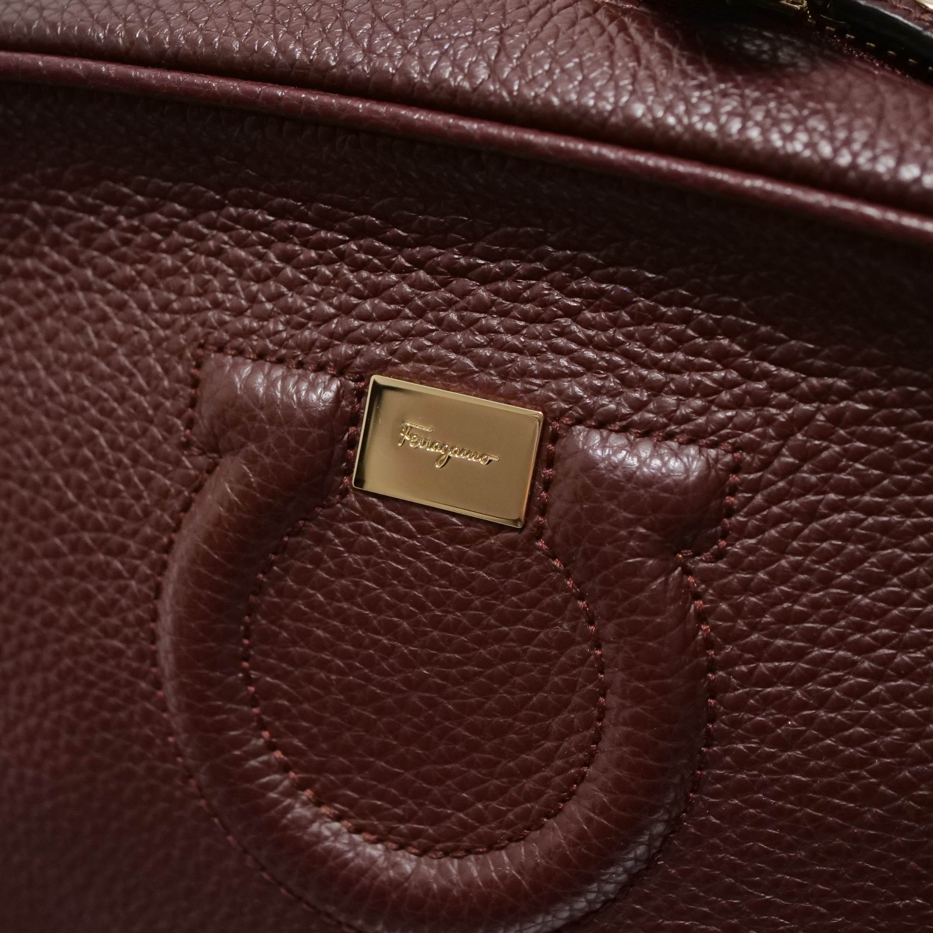 SALVATORE FERRAGAMO Gancini City Shoulder Bag Bordeaux Leather