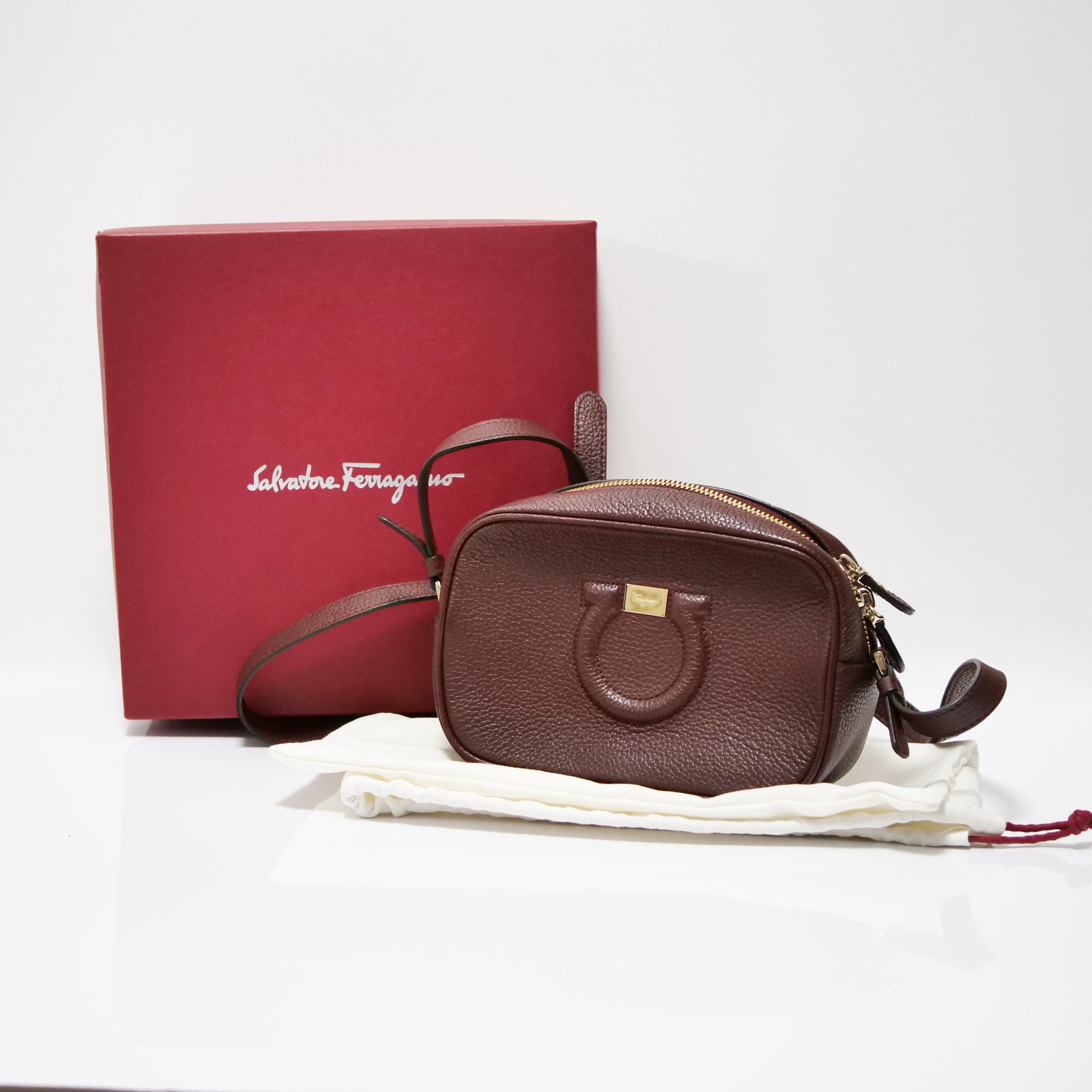SALVATORE FERRAGAMO Gancini City Shoulder Bag Bordeaux Leather