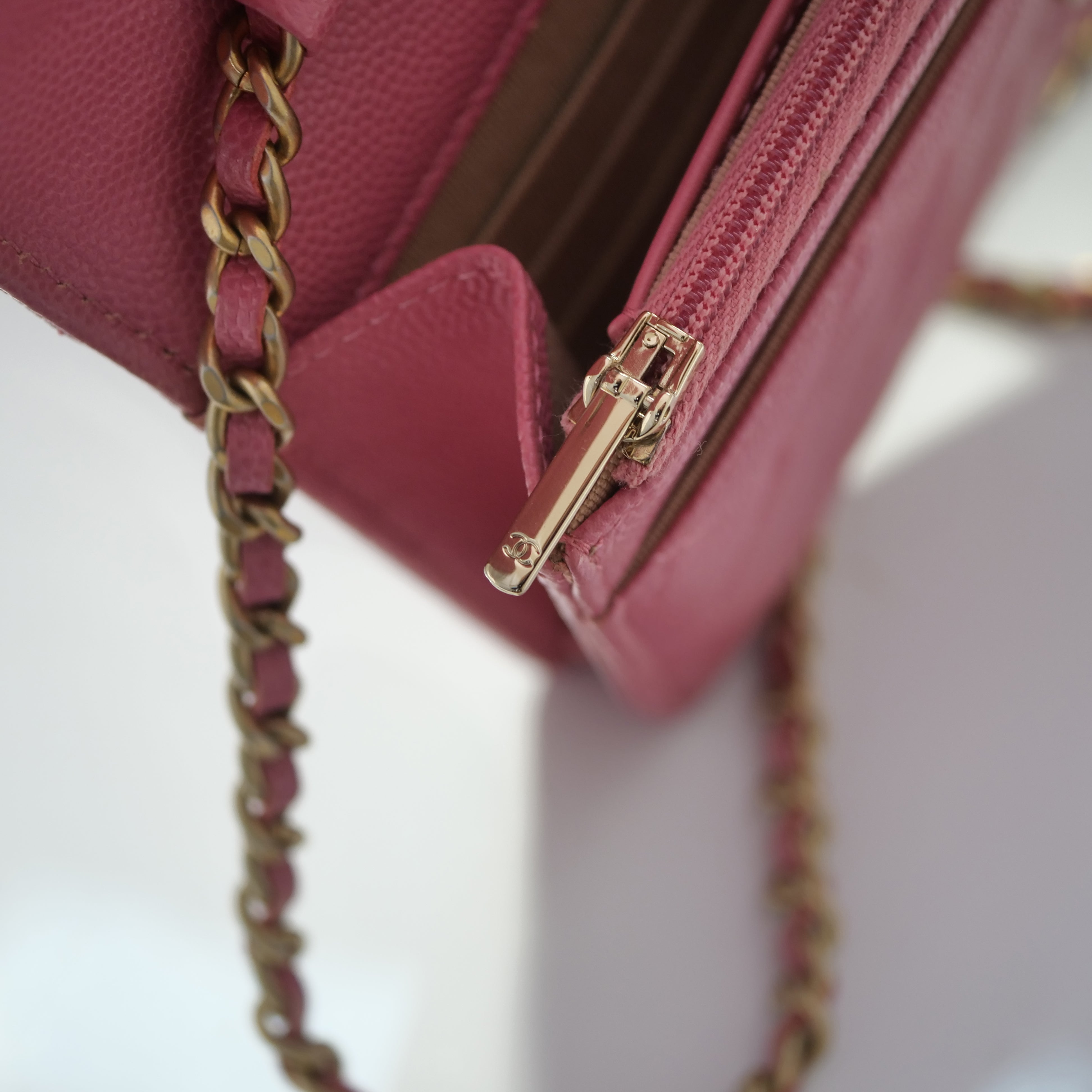 CHANEL Caviar Chain Wallet AP3516 IC Tag