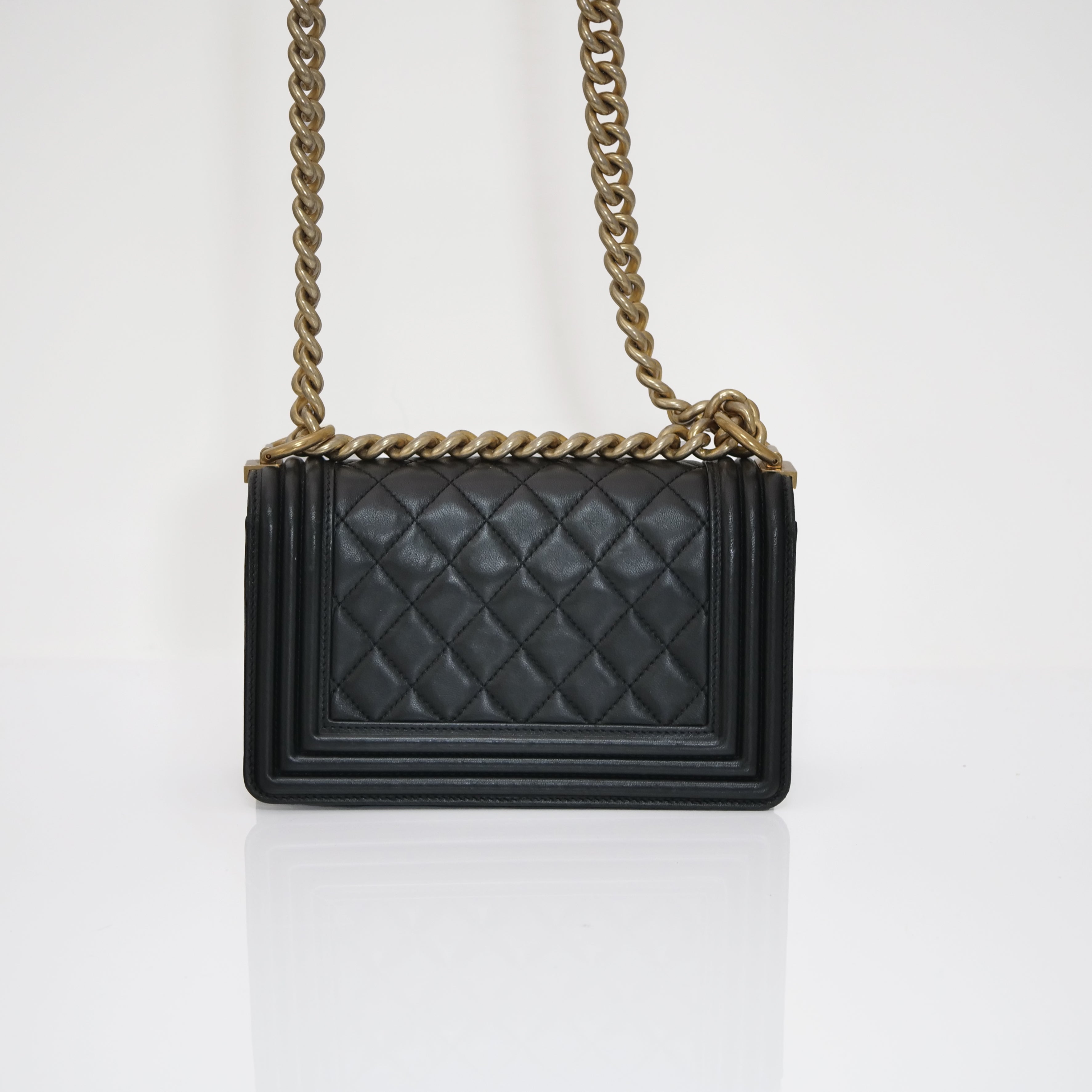 CHANEL シャネル ボーイシャネル スモール ラム チェーンバッグ