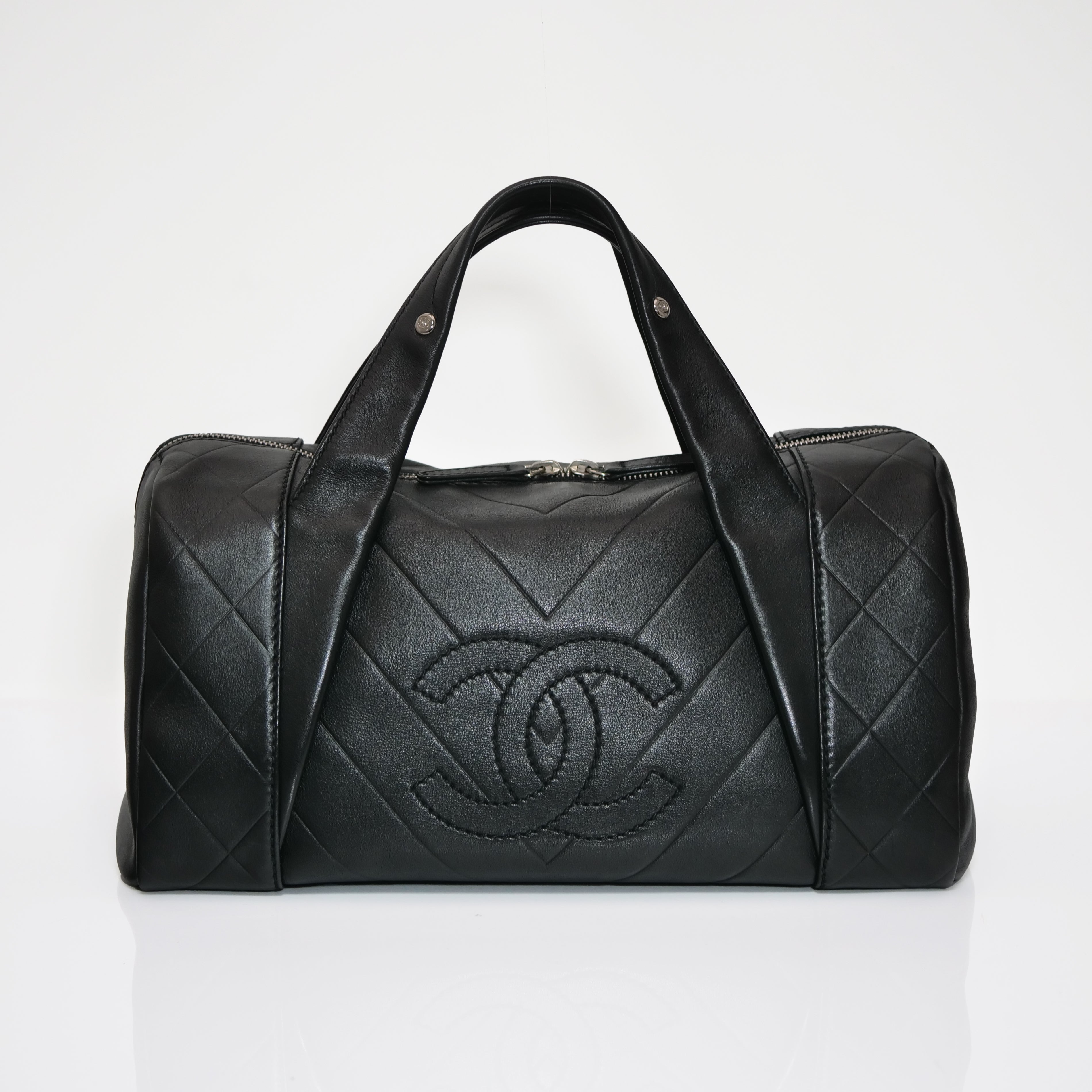 CHANEL V-Stitch Coco Mark Hand Bag