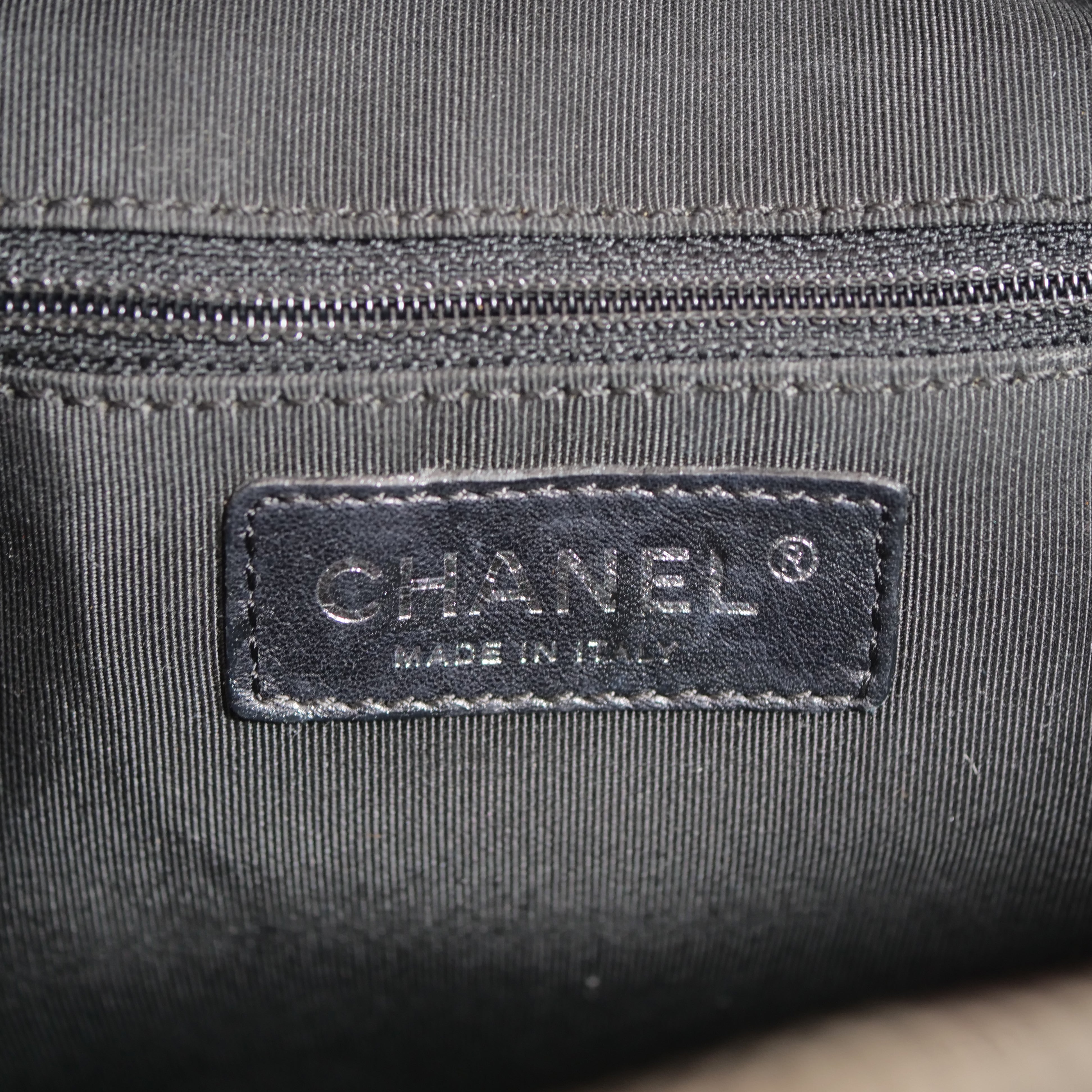CHANEL V-Stitch Coco Mark Hand Bag