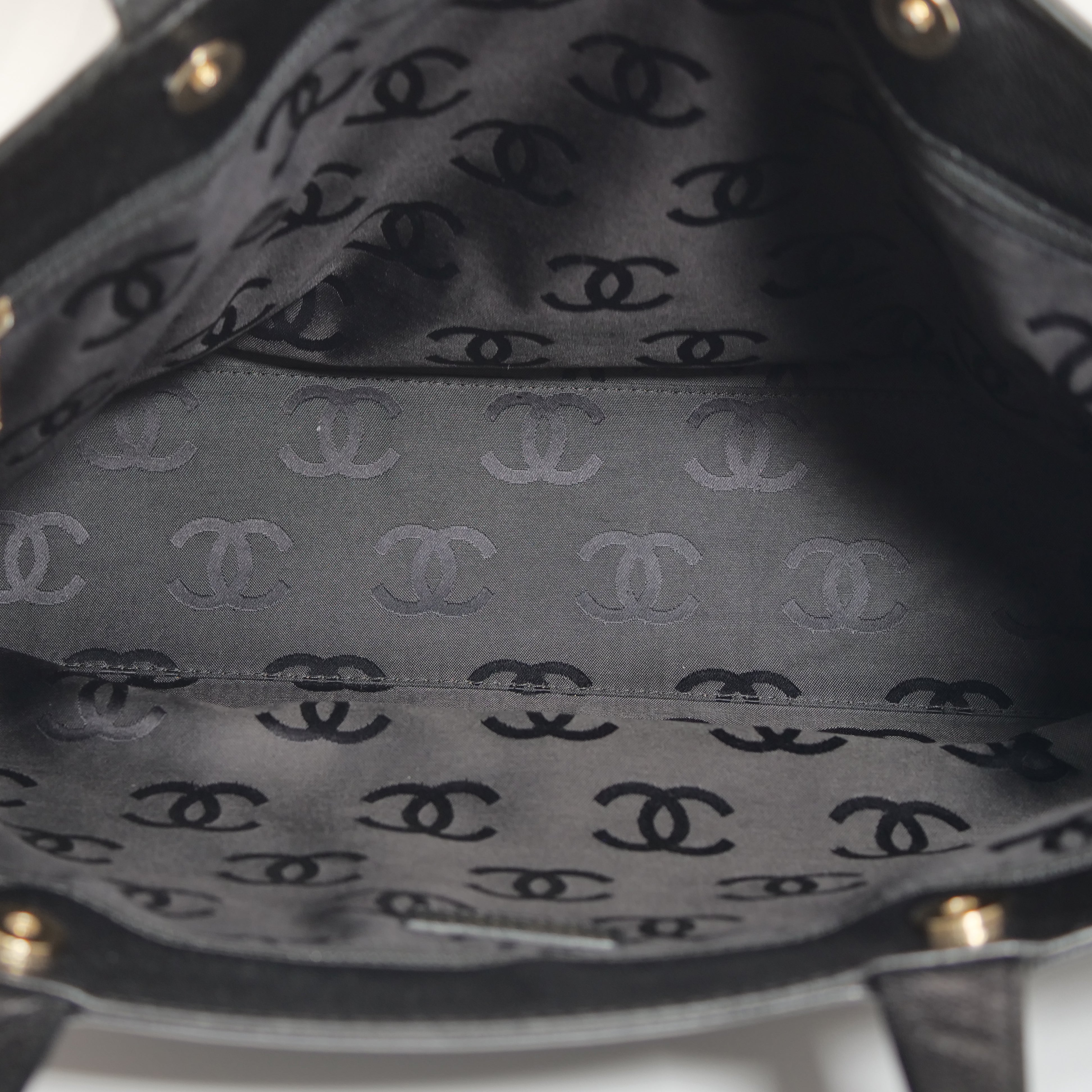 CHANEL Caviar Skin Tote Bag