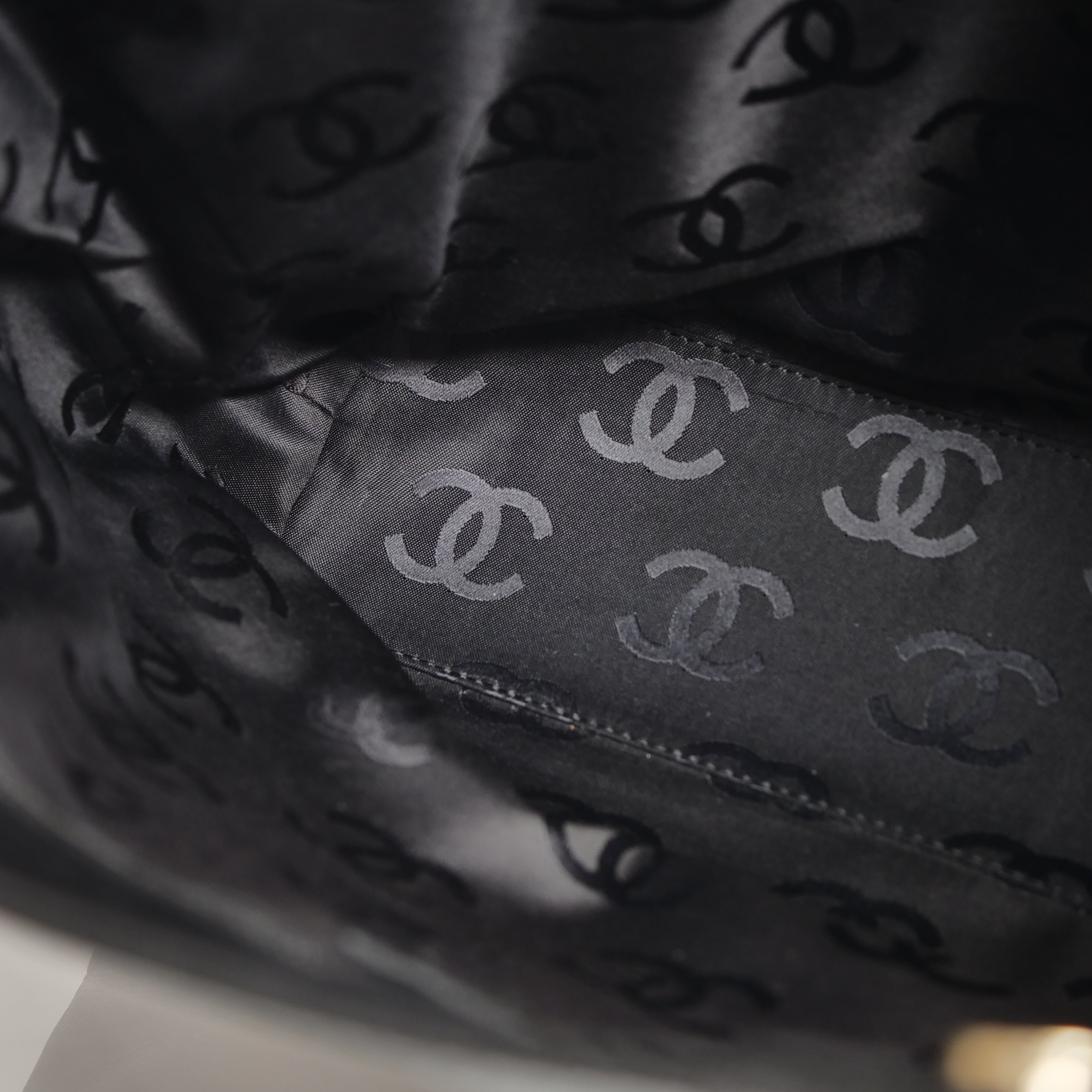 CHANEL Caviar Skin Tote Bag