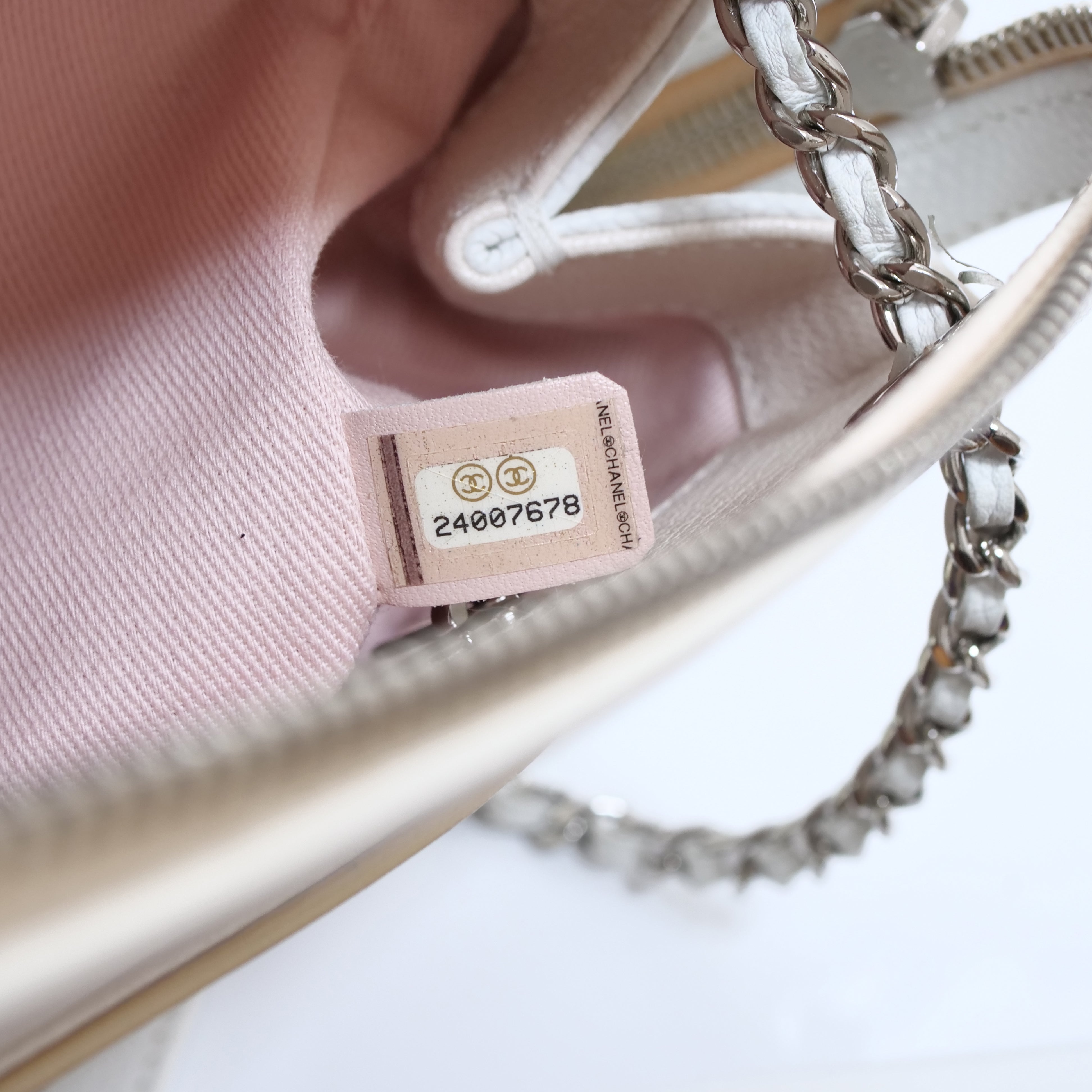 CHANEL Quilted Chain Shoulder Bag Bi-Color