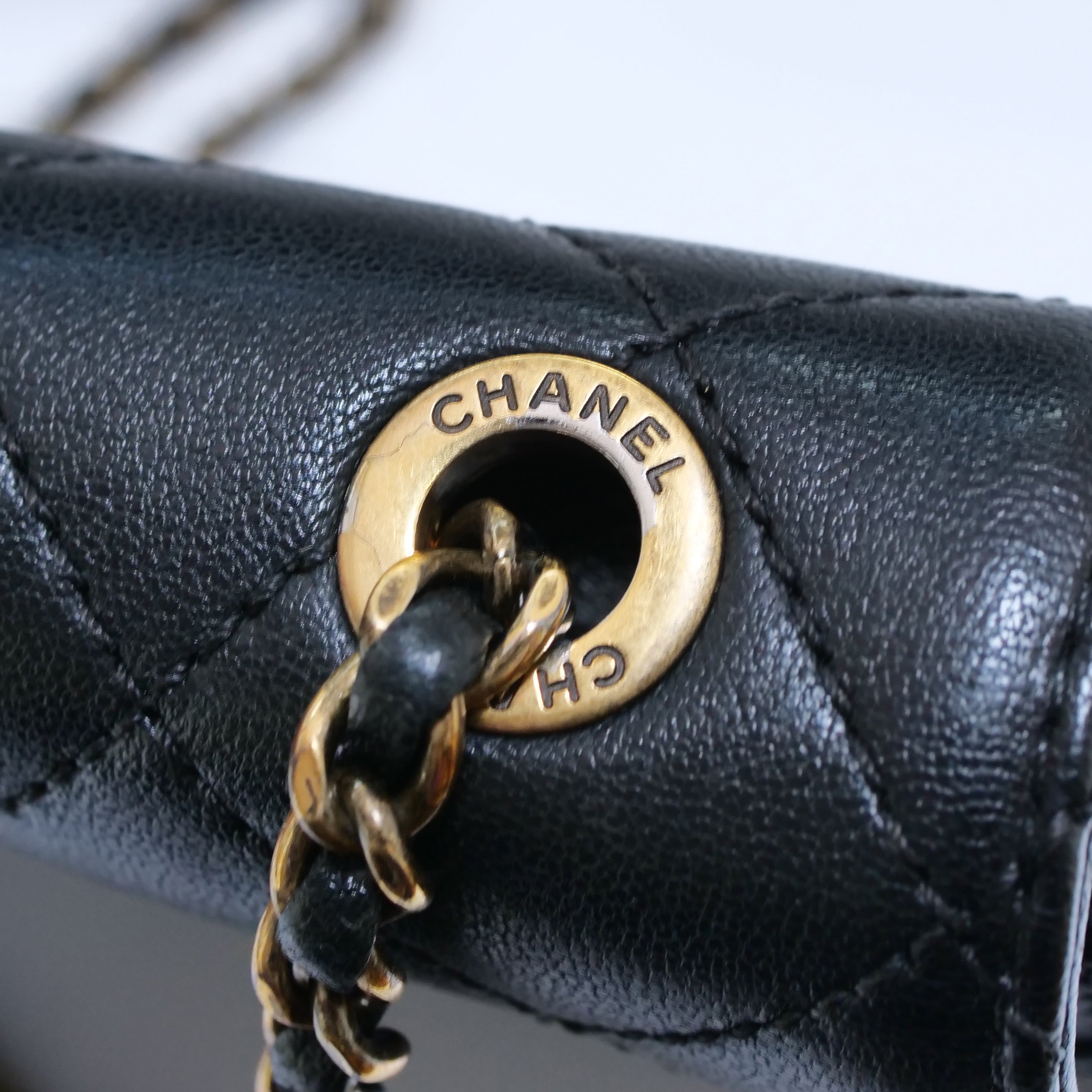 CHANEL Beauty Lock Chain Shoulder Bag