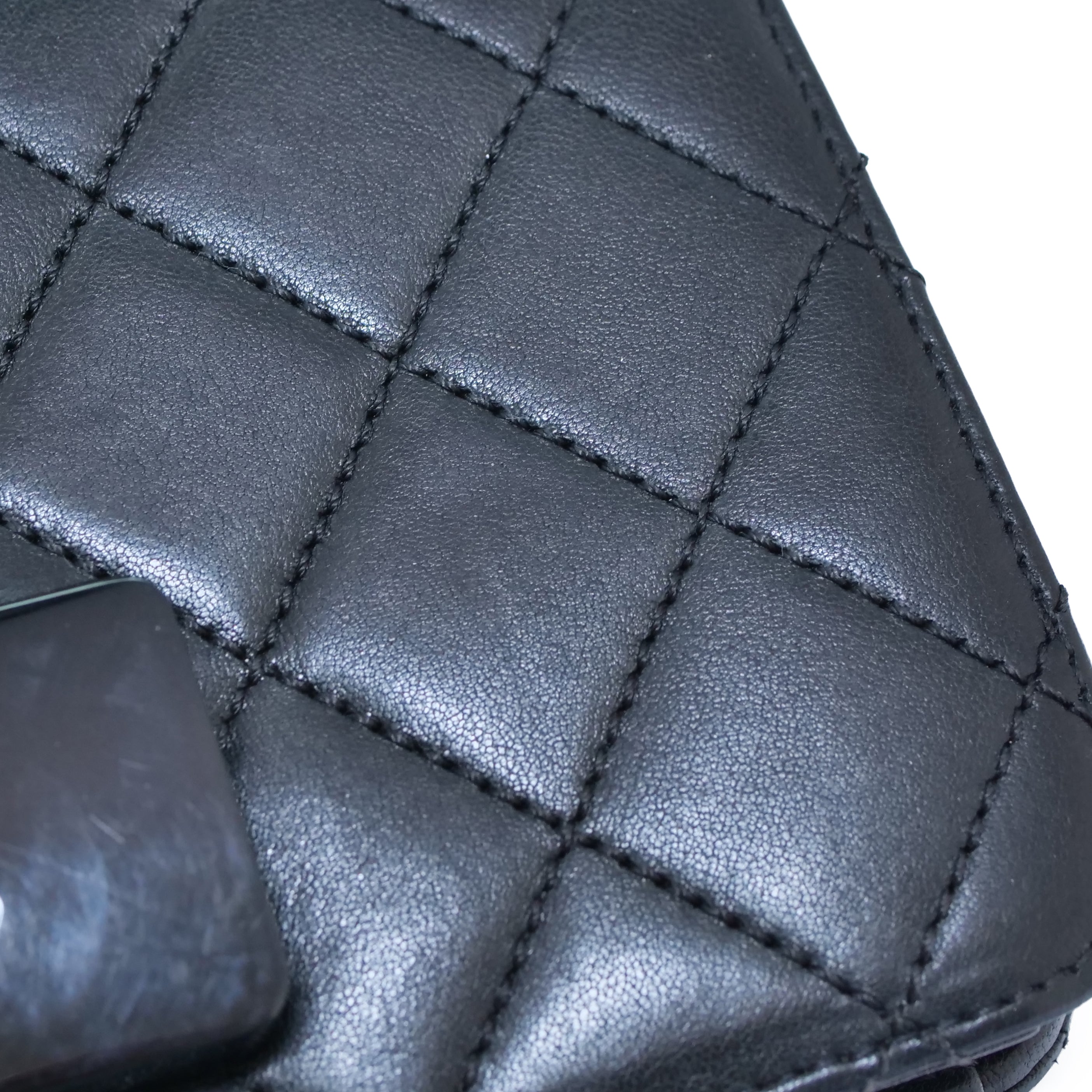 CHANEL Beauty Lock Chain Shoulder Bag